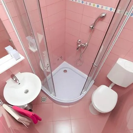 Sea View, Roko 아파트